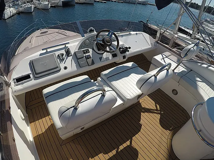 Fairline Phantom 50 - 